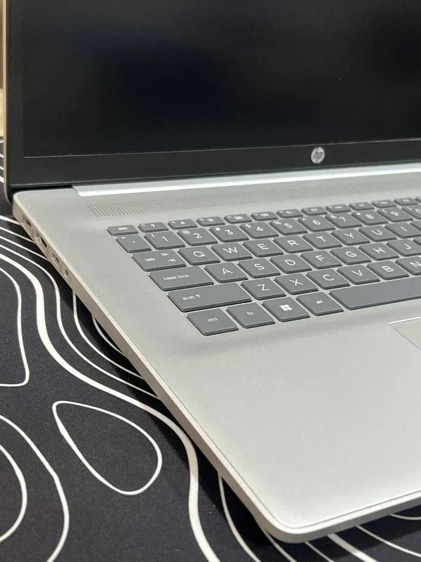 HP Laptop 17 intel i5-1334U/8/512/Display 17'3 FHD IPS — фото 2