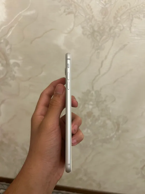 iPhone 8 Plus White 3