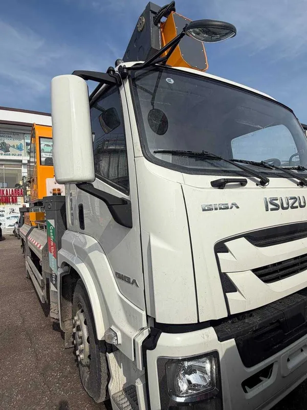Автовышка ISUZU Giga 45 м (4×2, 205 л.с.) Sotuvda tayyor — фото 3