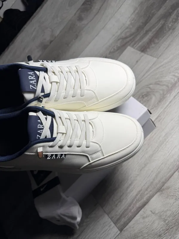 Белые кроссовки ZARA 2 Белые кроссовки ZARA 2