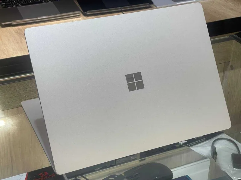 Microsoft surface laptop 4 CORE i7-1185G7 ram 16 ssd 256 5 Microsoft surface laptop 4 CORE i7-1185G7 ram 16 ssd 256 5