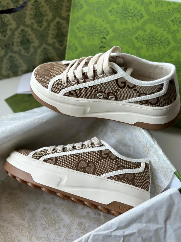 Gucci: platformadagi klassik krossovkalar 4 Gucci: platformadagi klassik krossovkalar 4