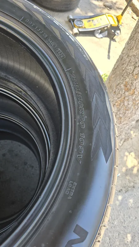 255/50/R20 nexen nfera 4