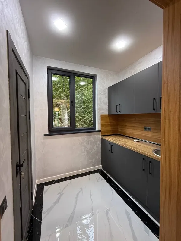 Продаются Коммерческое Помещение 110 м2 ремонт ул.Новомосковская 6