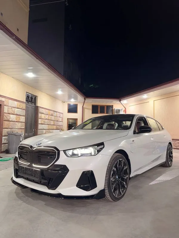 BMW i5 L35 2025/2025 1 BMW i5 L35 2025/2025 1