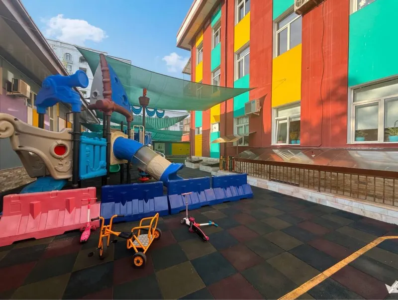 Боз Базар British School | 2600кв - Аренда Здания вдоль дороги