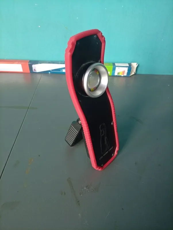 Fanar kuchli yoritkich