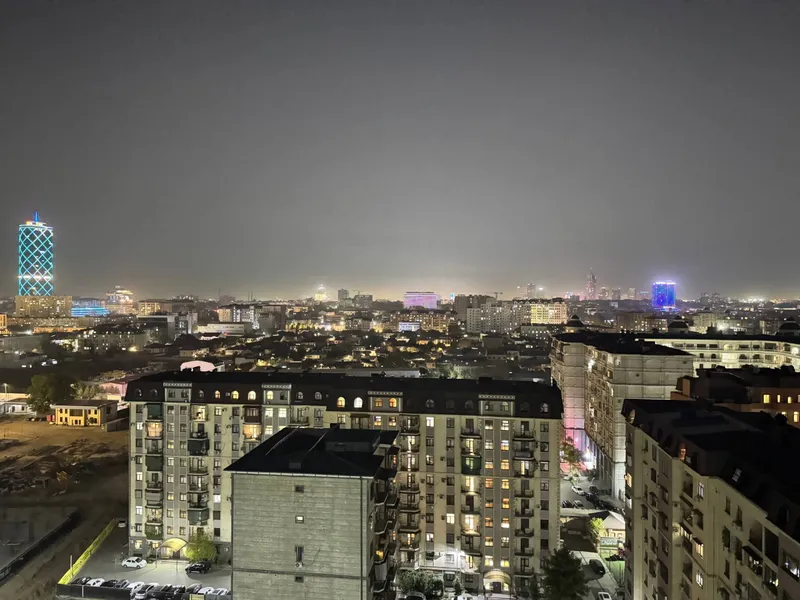 Yakkasaroy tumanidagi yangi qurilgan uyda kvartira sotiladi 5