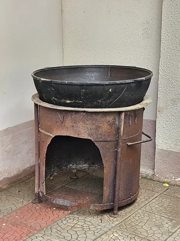 25 kg chugun qozon o"choq