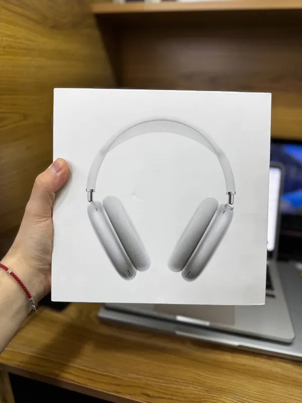 AirPods Max (лайтинг) Gen 1