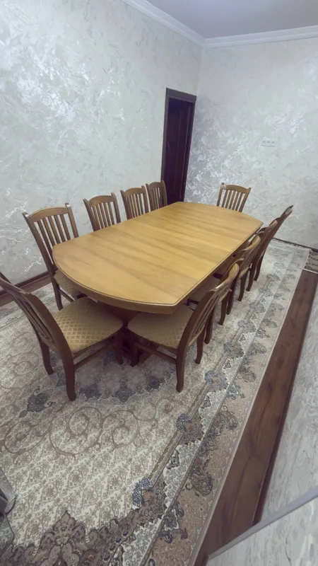 Деревянный, из ореха, на 10 человек. 500$ договорная 2
