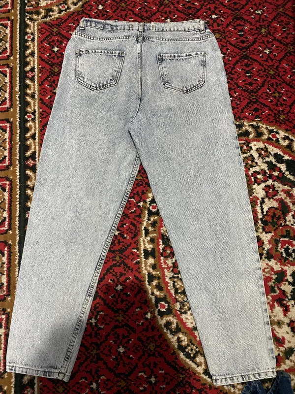 Satiladi oqi 250 ming soʻm kuki 150 ming soʻm