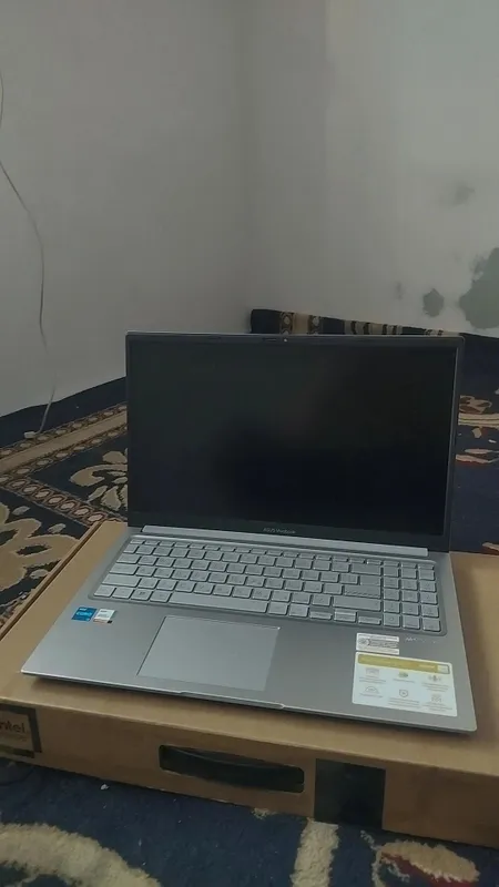 Asus vivobook X1504V