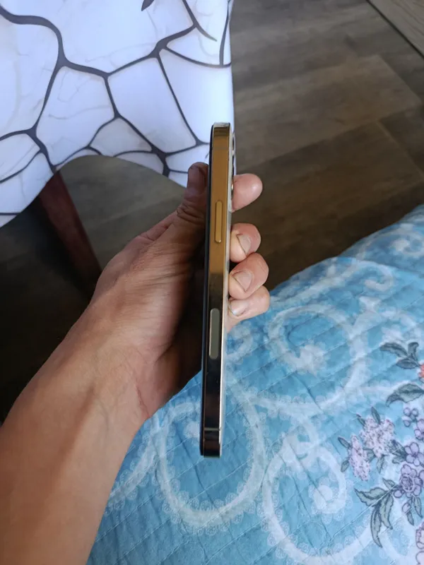 IPHONE 12proʻ v xotoshim sostyani