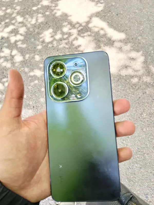 Infinix hit 40i 128gb karobka — фото 1