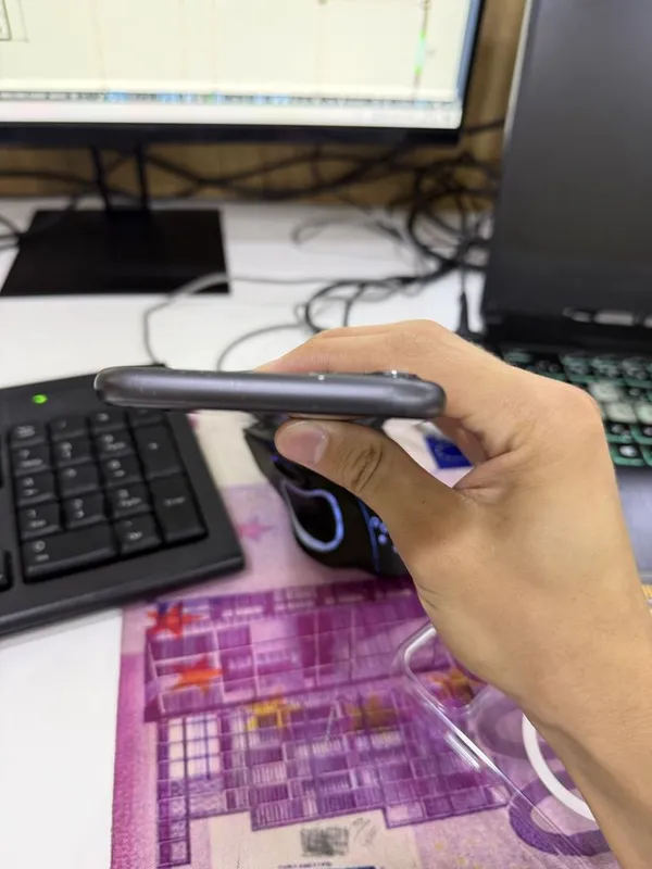 Iphone 11 holati yaxshi usta kormagan — фото 6