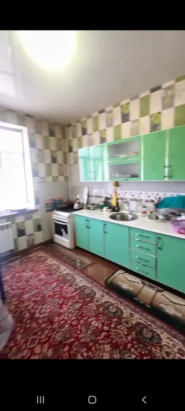 Oshxona mebeli va mehmonxona stenkasi sotiladi