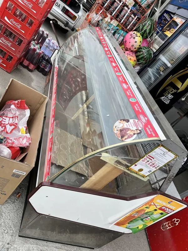 Vetrinarya xaladelnik ekanomechni uzunligi 1.95 metr eni 90