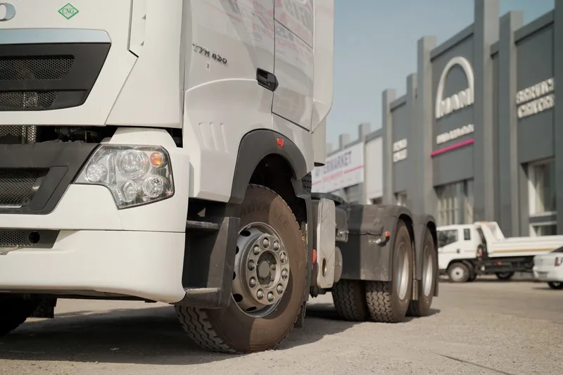 Howo - T7H 6×4 CNG 5 Howo - T7H 6×4 CNG 5