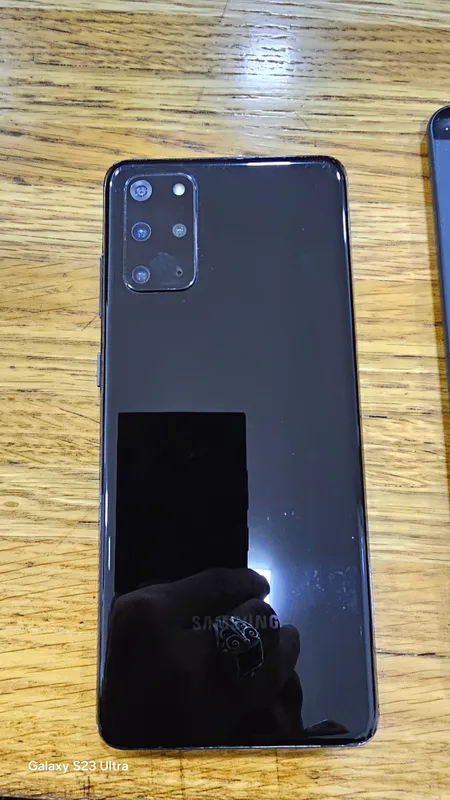 Samsung s20 plus 8/128 VETNAM 2 Samsung s20 plus 8/128 VETNAM 2
