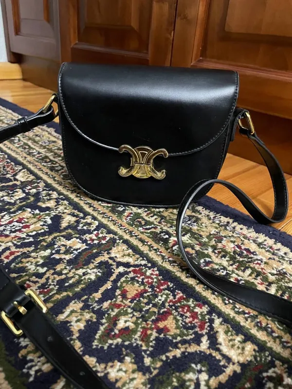 asal sumochka hamma kiyimla bilanam yeb keturadiii