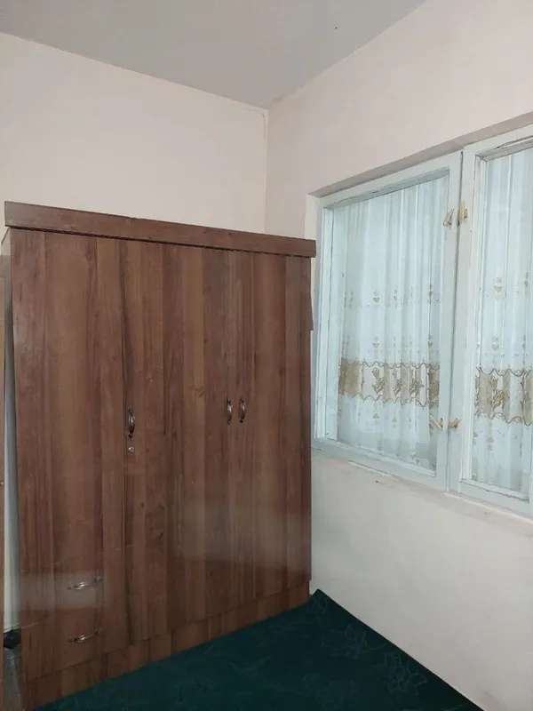 Uy ijaraga beriladi 2 xonasi 6