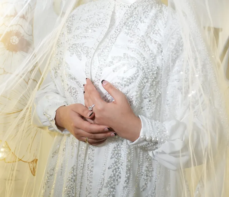 Kelinlar uchun abaya sotiladi. 1marta kiyilgan. — фото 1