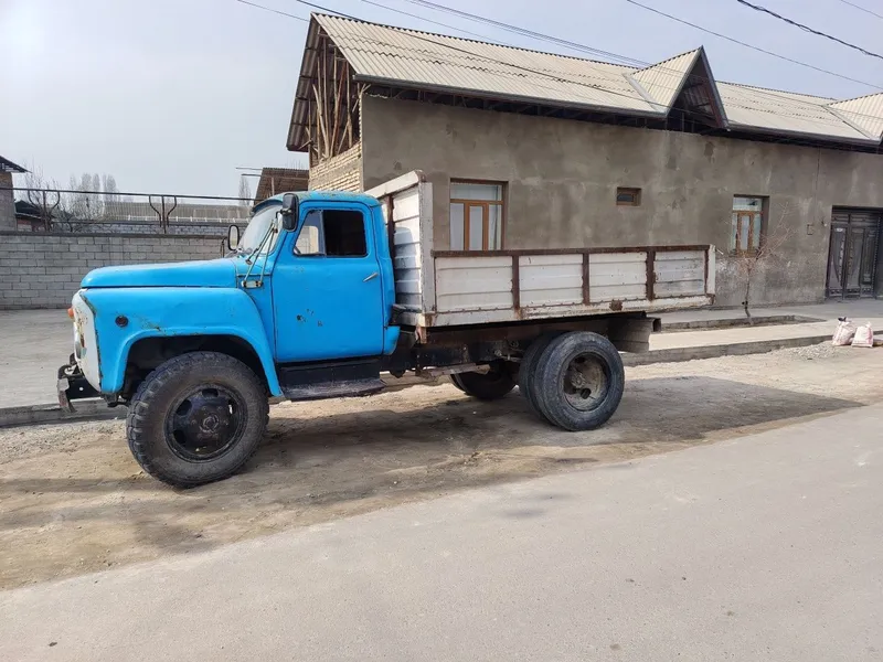 Gaz 52 sotiladi...