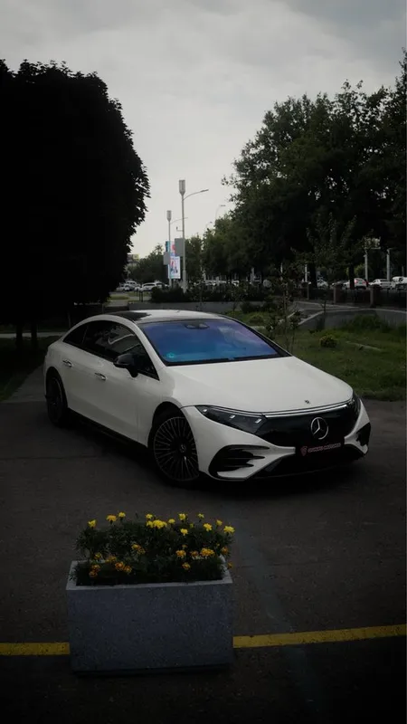 Mercedes Benz EQS 450+ 2