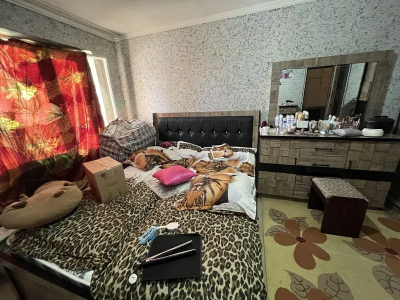 Спальный гарнитур, кровать, камод, 2 тумбочеи и шкаф — фото 1