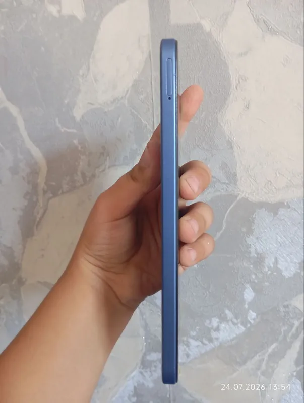 Redmi 15 c, немного пользовался, состояние идеальное, срочно 4