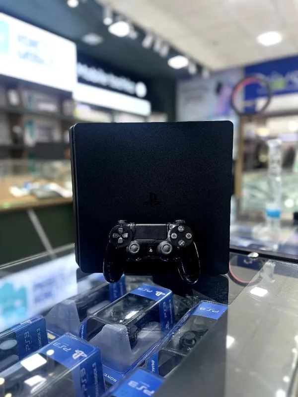 Ps4 slim 1TB b/u 250$