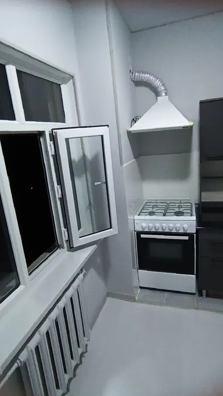 продаю свою квартиру на Юнусабаде 19кв 1ком 3 этаж 9