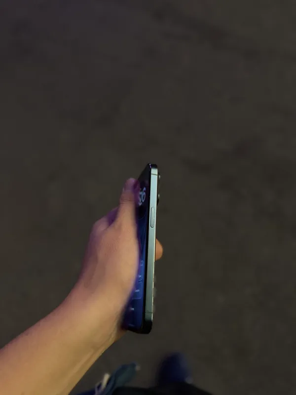 iPhone 15 Pro 256 ГБ, 89%, две SIM-карты 4