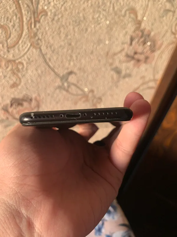iPhone SE 2020. Gen 2 2 iPhone SE 2020. Gen 2 2