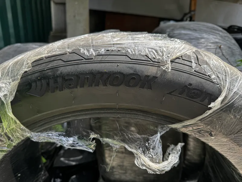 Hankook iON suv R20 245/45, 265/45 sotaman 2 Hankook iON suv R20 245/45, 265/45 sotaman 2