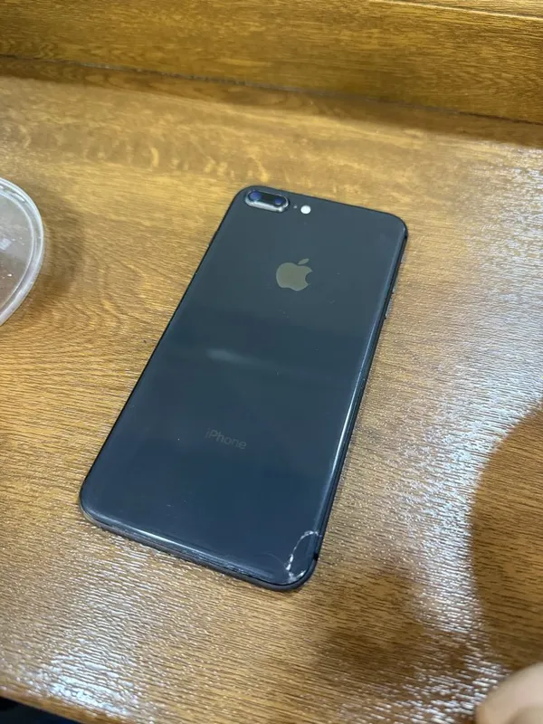 Iphone 8 plus 256GB sotiladi — фото 1