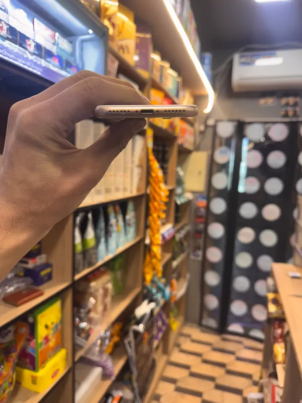 Есть коробка от iPhone 8 3