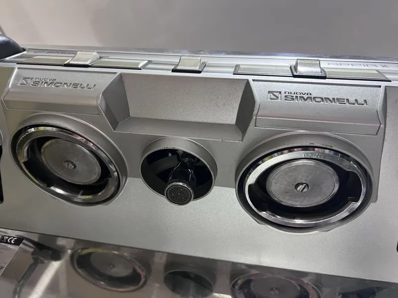Кофемашинка Simonelli Nuava Appia II б/у + кофемолка в комплекте — фото 5