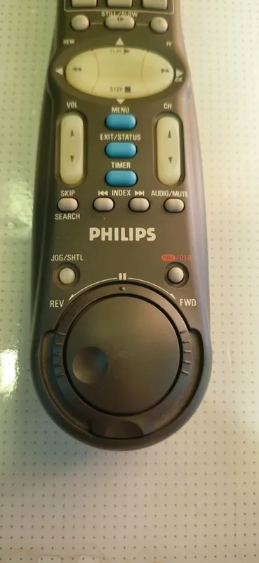 Продам Пульт PHILIPS 1 Продам Пульт PHILIPS 1