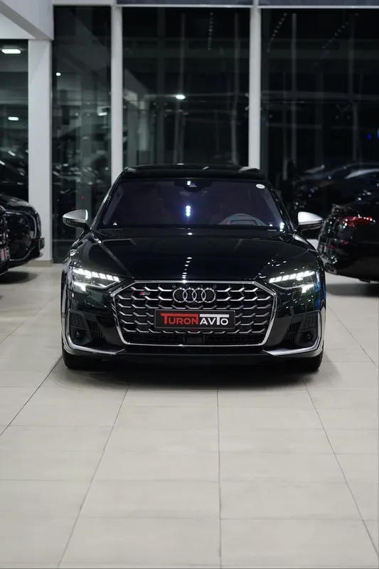 Audi S8 Quattro