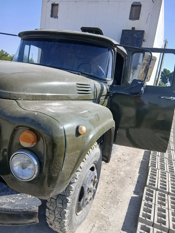 Zil 1979 yil furgon