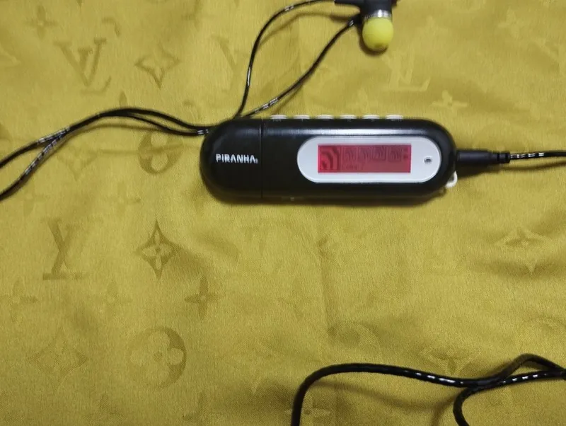 Assalom alekum Mp3 Sotiladi 4gb Diktafon Xam Bor — фото 3