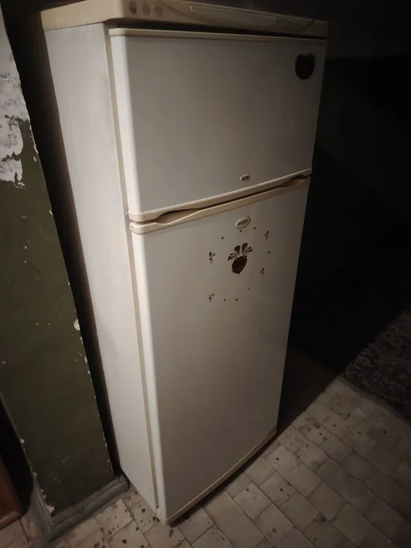 Продам холодильник без фриона