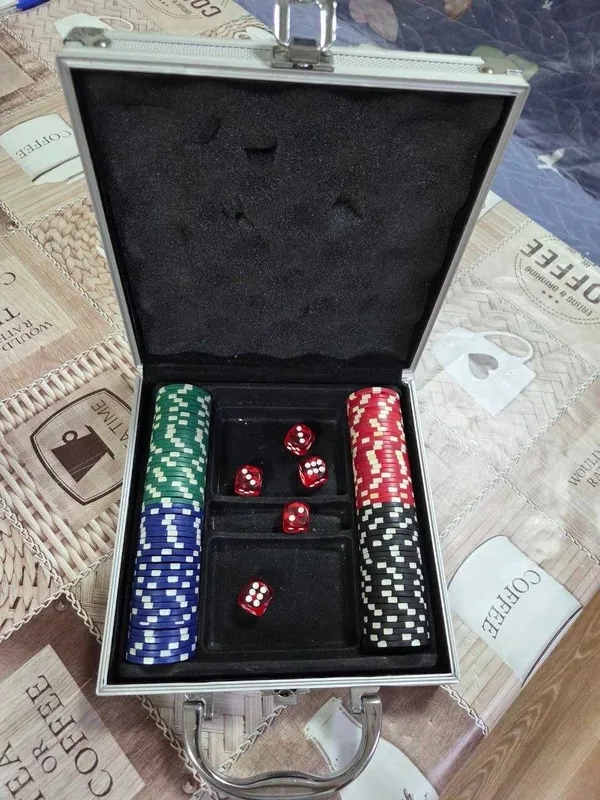 Настольная игра покер 1 Настольная игра покер 1