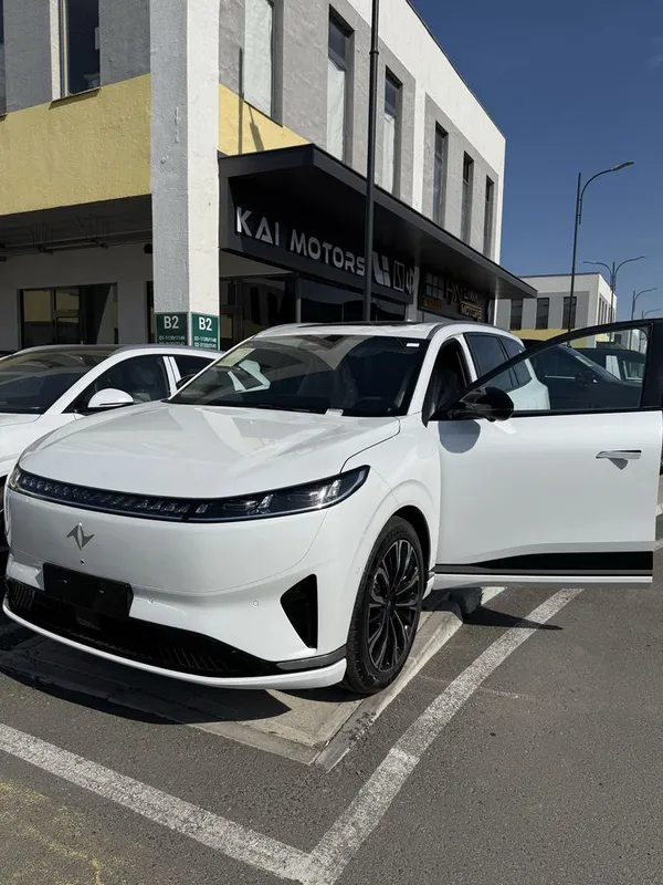 Dongfeng 008 restyling