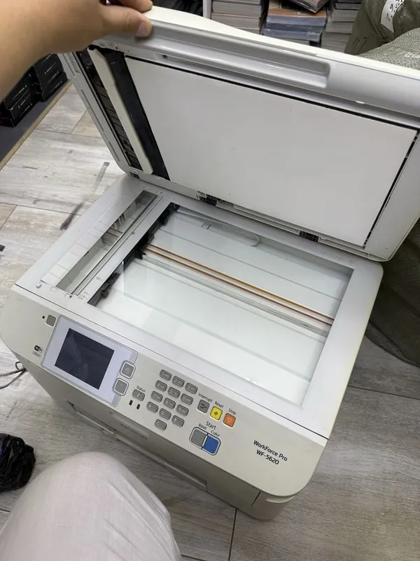 Продаётся Epson WorkForce Pro WF-5620 3