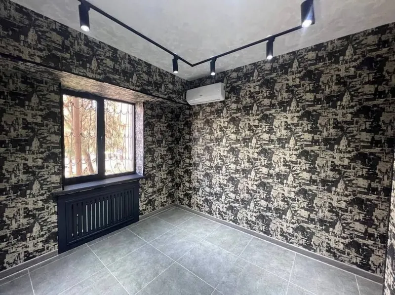 Аренда офиса на Лабзаке в ул Зульфияханум Ор Камолон ош, Пожарка — фото 1