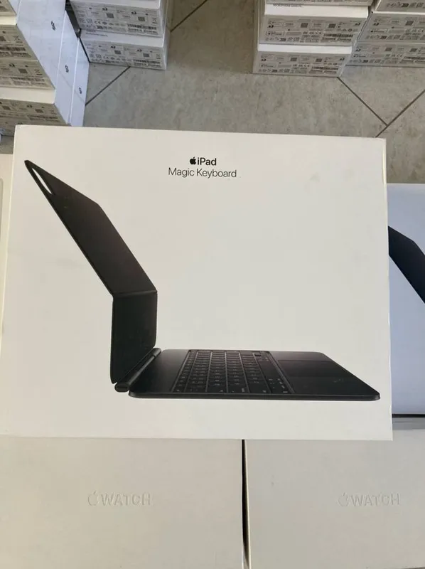 Оригинал Ipad pro 13 M4 Magic keyboard | В наличии