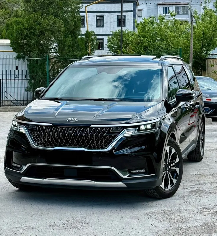 Kia Carnival с 2 люками, двигатель 3.5 — самая полная комплектация 1 Kia Carnival с 2 люками, двигатель 3.5 — самая полная комплектация 1